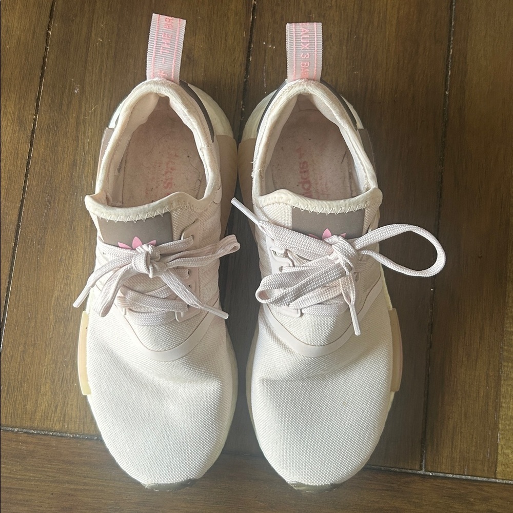 Adidas NMD_R1 SHOES women's size 6 - Picture 2 of 8